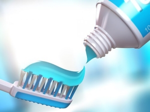 درمان لکه سفید روی دندان